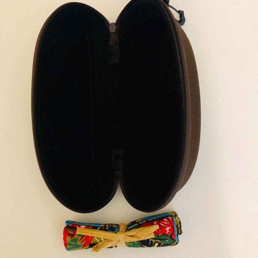 Maui Jim case - Picture 3 of 8